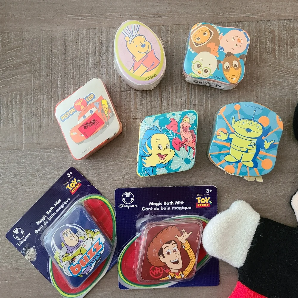 Vintage Disney Magic Towels and Bath Mitt - Lot